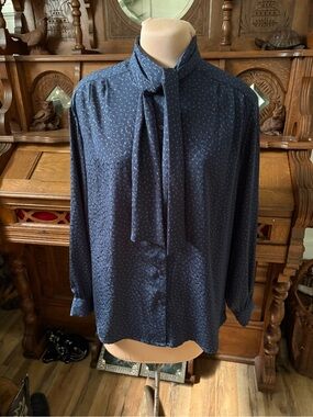 Vintage retro Pendleton Button Up Tie Neck Blouse